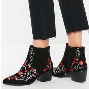 Missguided Black Floral Embroidered Western Boots US size 5 / UK size 3